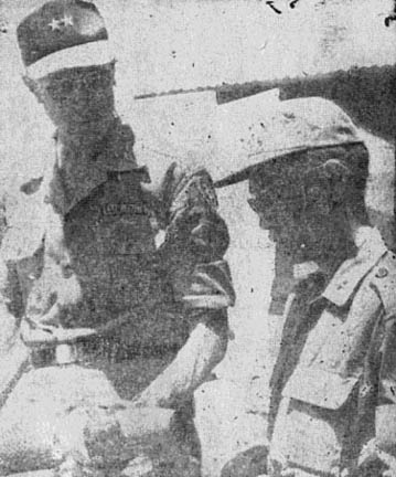 Maj. Gen. Fred Weyand, Brig. Gen. Phan Trong Chinh